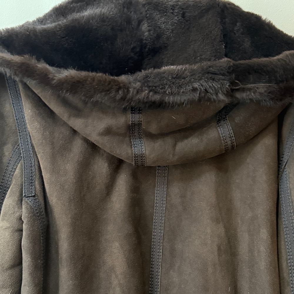 Women's Brown Leather Jacket - Picture 5 of 8